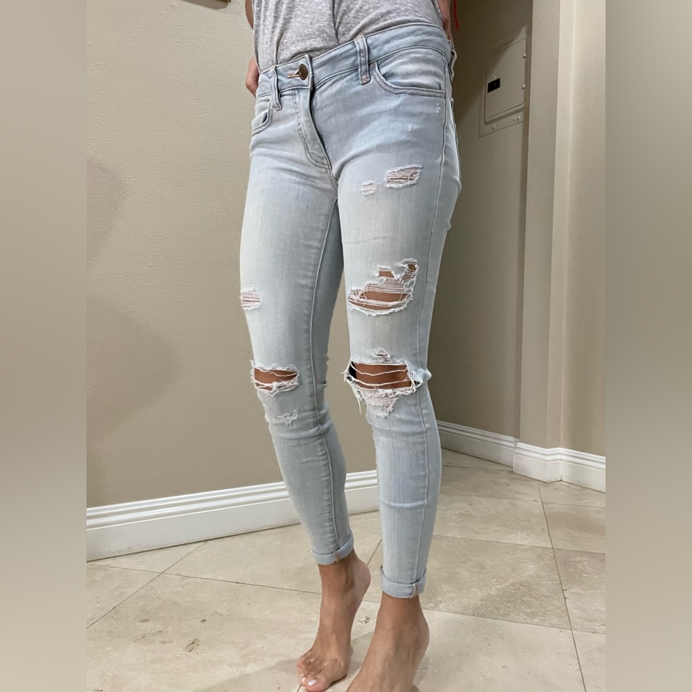 American eagle AE jeggings skinny jeans ripped distressed